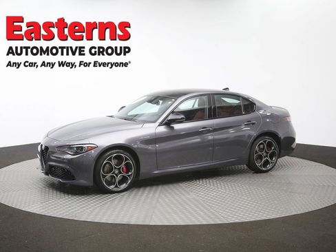 Used 2024 Alfa Romeo Giulia Veloce AWD/4WD image 57