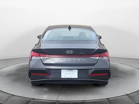 Used 2024 Hyundai Elantra SEL FWD image 4
