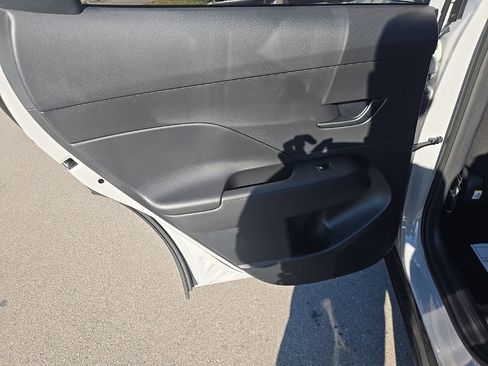 New 2026 Hyundai Kona SE image 11