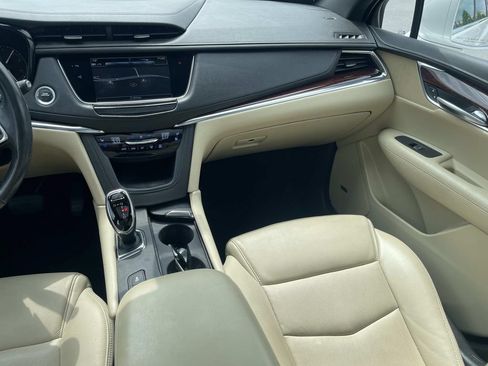 Used 2019 Cadillac XT5 Premium Luxury w/ Driver Assist Package FWD image 15