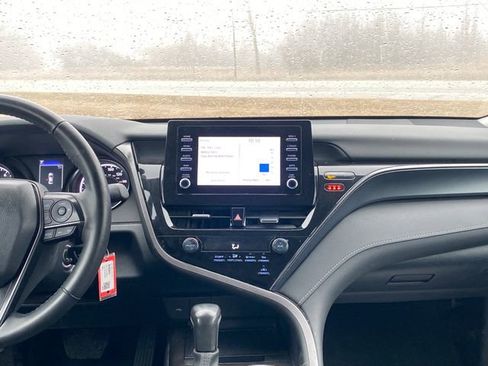 Used 2024 Toyota Camry SE image 15