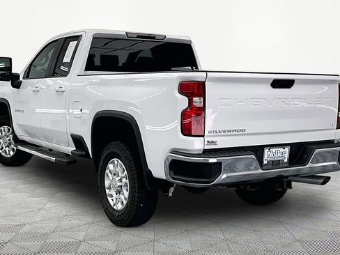 Used 2024 Chevrolet Silverado 2500 LT AWD/4WD image 13
