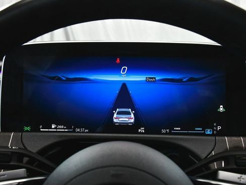 Used 2025 Mercedes-Benz E 450 4MATIC Sedan image 42