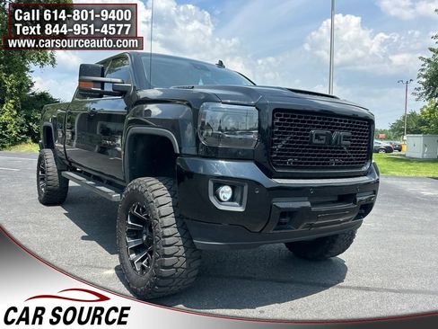 Used 2017 GMC Sierra 2500 Denali AWD/4WD image 3