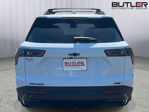 Used 2026 Chevrolet Equinox RS w/ Safety and Technology Package image 5