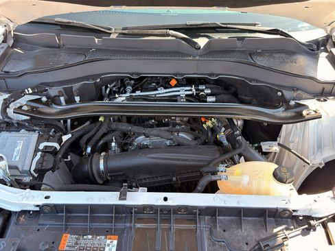 Used 2025 Ford Explorer ST-Line AWD/4WD image 34