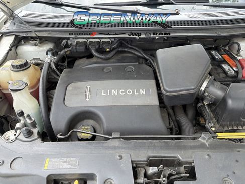 Used 2013 Lincoln MKX FWD image 8
