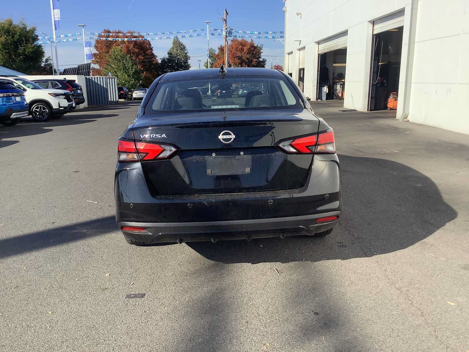 Used 2025 Nissan Versa SV FWD image 4