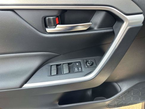 Used 2023 Toyota RAV4 SE w/ Weather & Moonroof Package AWD/4WD image 17