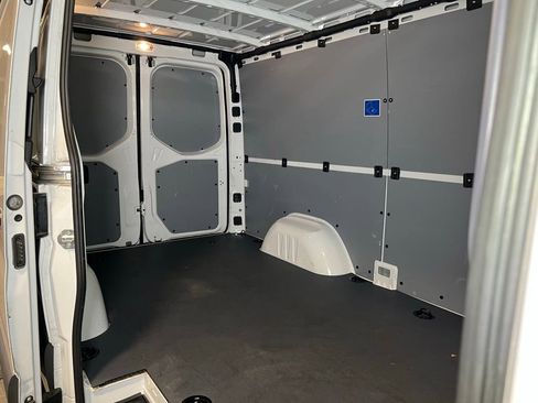 Used 2023 Mercedes-Benz Sprinter 1500 image 18