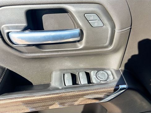 Used 2022 Chevrolet Silverado 1500 LT Trail Boss w/ LT Trail Boss Premium Package image 17