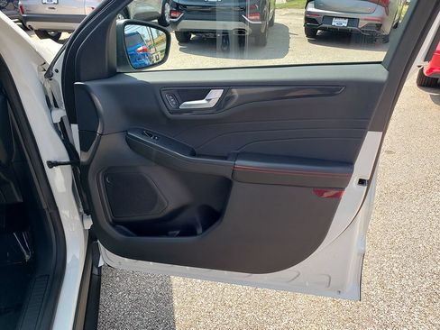 Certified 2023 Ford Escape ST-Line w/ Tech Pack #1 FWD image 19