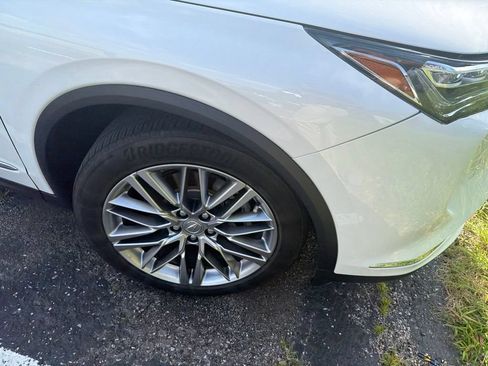 Used 2023 Acura MDX SH-AWD w/ Advance Package image 4
