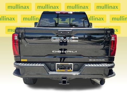 Used 2024 GMC Sierra 2500 Denali Ultimate AWD/4WD image 6