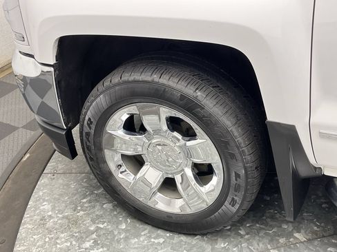 Used 2018 Chevrolet Silverado 1500 LTZ w/ Sport Package AWD/4WD image 33