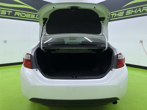 Used 2015 Toyota Corolla LE FWD image 9