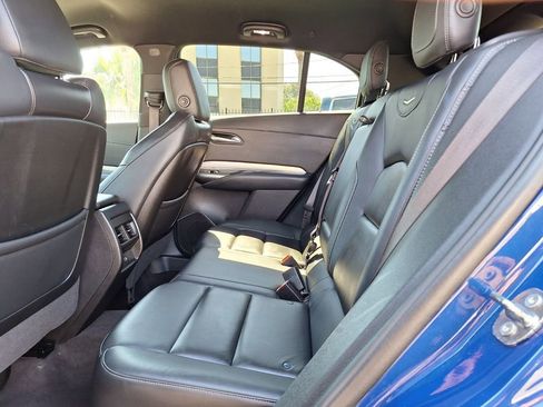 Used 2023 Cadillac XT4 Premium Luxury image 10