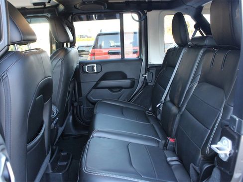 Used 2022 Jeep Wrangler Unlimited Sahara w/ Cold Weather Group image 12