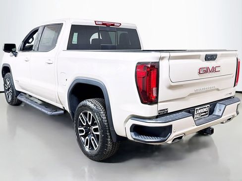 New 2026 GMC Sierra 1500 AT4 w/ AT4 Premium Package image 3