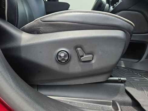 Used 2022 Chrysler Pacifica Limited w/ S Appearance Package FWD image 37
