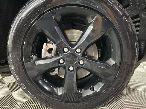 Used 2022 Jeep Grand Cherokee L Limited w/ Black Appearance Package RWD image 38