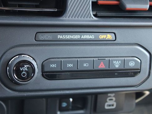 Used 2025 Ford Maverick Lariat image 38