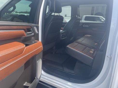 Used 2024 GMC Sierra 2500 Denali Ultimate AWD/4WD image 28