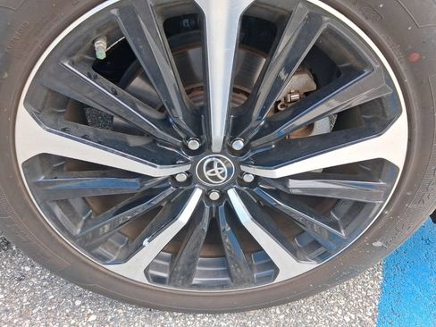 Used 2021 Toyota Highlander XSE FWD image 16