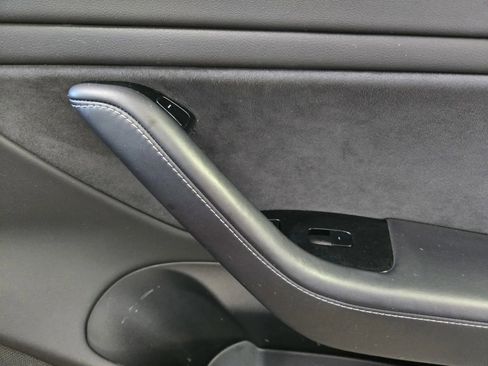 Used 2018 Tesla Model 3 Long Range RWD image 6