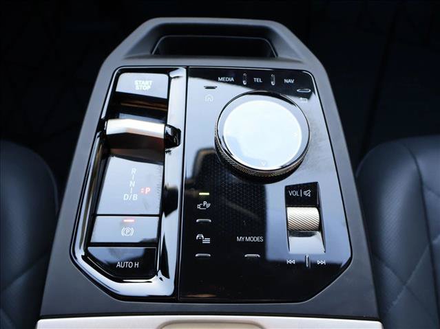 Used 2023 BMW iX xDrive50 w/ Sport Package AWD/4WD image 19