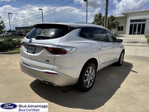 Used 2023 Buick Enclave Essence w/ Experience Buick Package FWD image 11