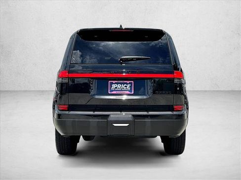 Used 2025 Lexus GX 550 w/ Cold Area Package AWD/4WD image 4