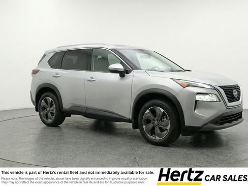 Used 2025 Nissan Rogue SV image 1