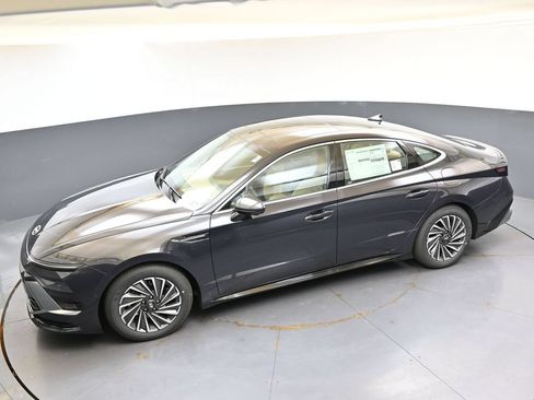 New 2026 Hyundai Sonata Limited FWD image 36