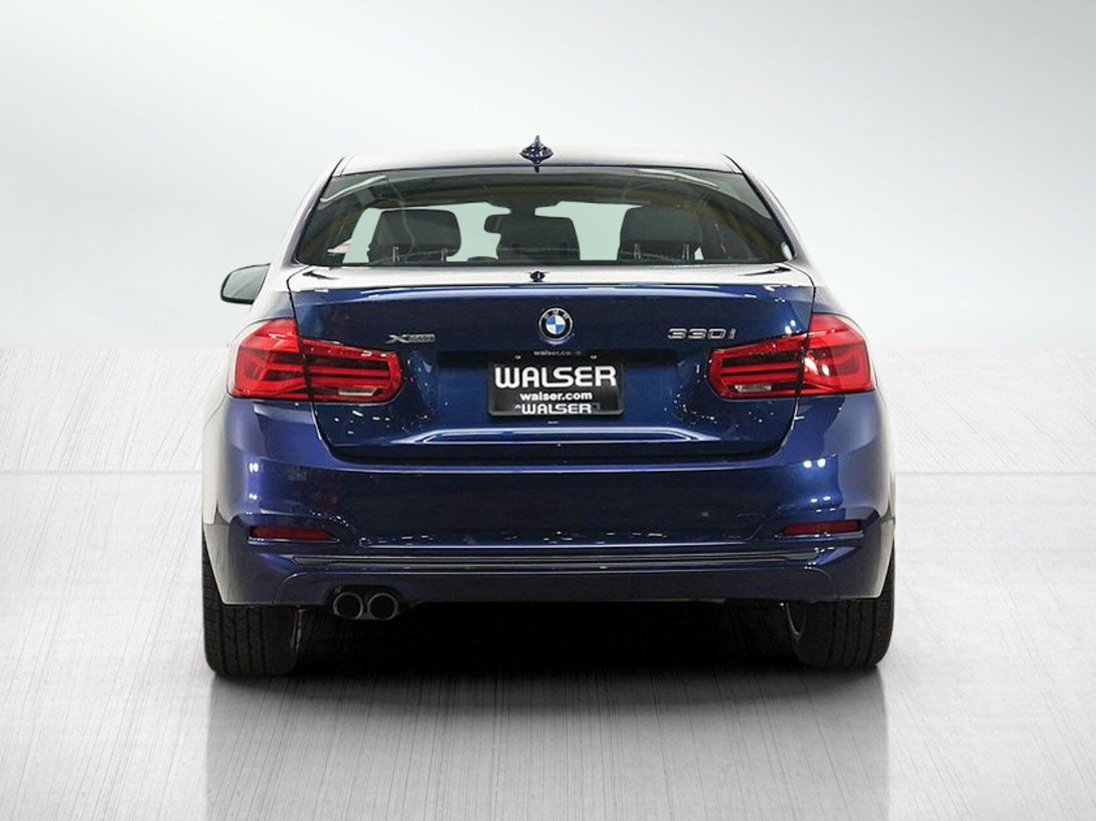 Used 2018 BMW 330i xDrive Sedan AWD/4WD image 4
