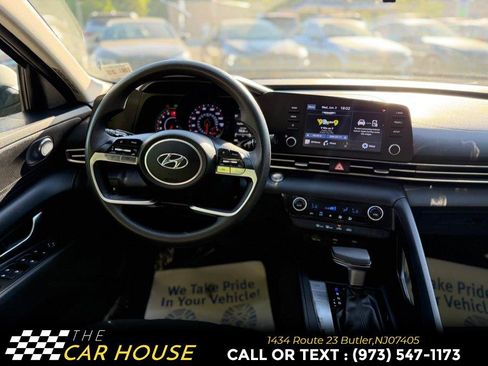 Used 2023 Hyundai Elantra SEL FWD image 21