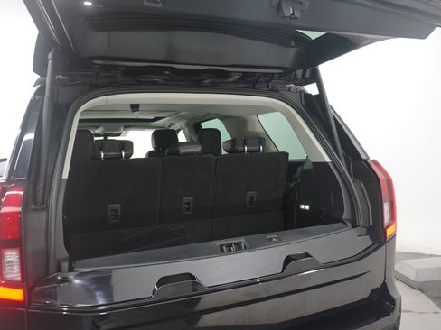 Used 2025 Ford Expedition Platinum AWD/4WD image 9