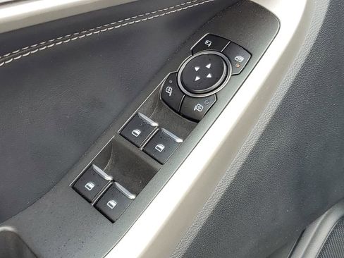 Used 2023 Ford Explorer XLT w/ Equipment Group 202A AWD/4WD image 26