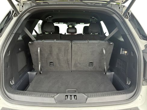 Used 2025 Ford Explorer ST-Line w/ Premium Package AWD/4WD image 9