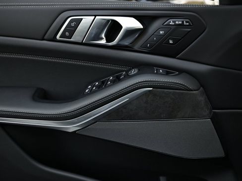 New 2026 BMW X7 xDrive40i w/ M Sport Package image 13