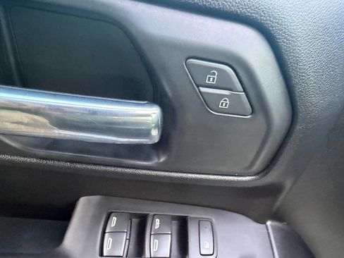 Used 2025 Chevrolet Silverado 1500 W/T AWD/4WD image 11