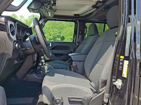 Used 2025 Jeep Wrangler Unlimited Sport AWD/4WD image 13