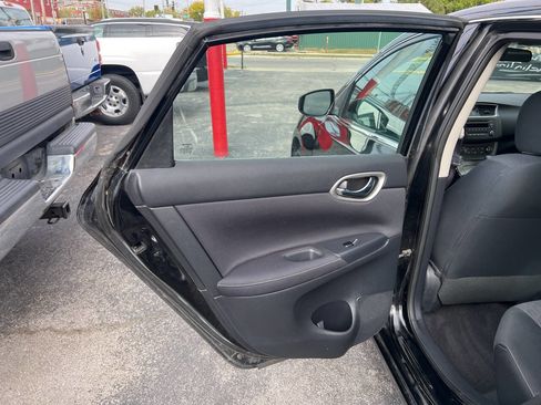 Used 2014 Nissan Sentra SV image 16