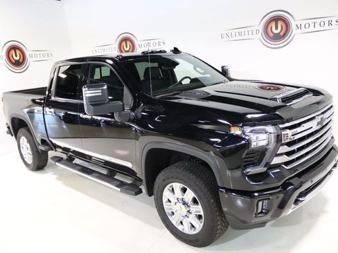 Used 2025 Chevrolet Silverado 2500 High Country w/ Technology Package image 7