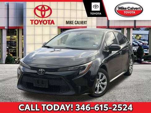 Used 2022 Toyota Corolla LE image 1