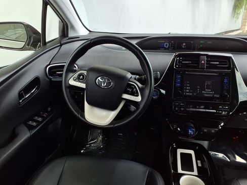 Certified 2016 Toyota Prius Three Touring FWD image 24