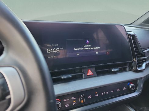 Certified 2023 Kia Sportage X-Line w/ X-Line Premium Package AWD/4WD image 9