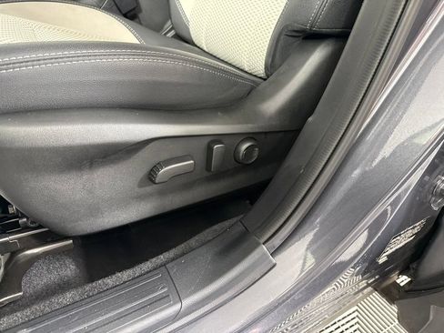 Used 2024 Subaru Forester Premium AWD/4WD image 13