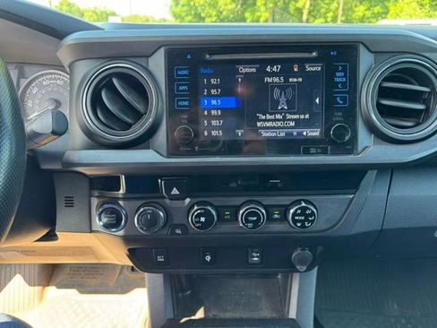 Used 2016 Toyota Tacoma TRD Sport w/ Towing Package AWD/4WD image 26