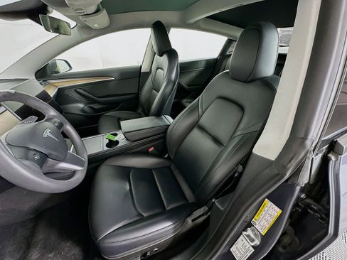 Used 2023 Tesla Model 3 Standard Range image 13